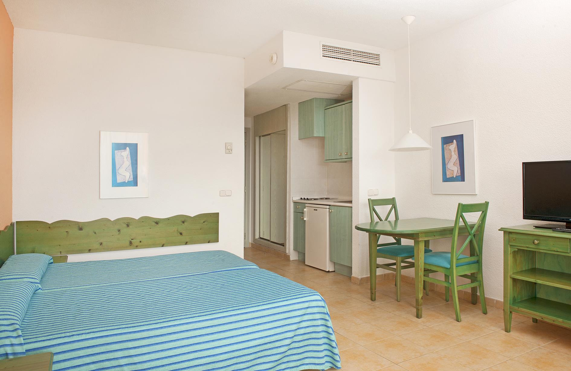 מלון אלקודיה Iberostar Waves Ciudad Blanca מראה חיצוני תמונה