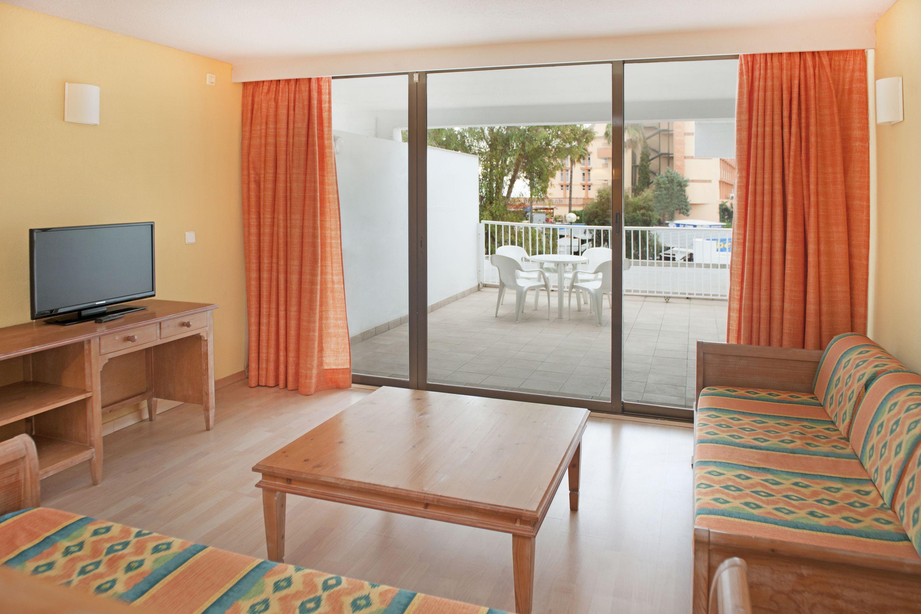 מלון אלקודיה Iberostar Waves Ciudad Blanca מראה חיצוני תמונה