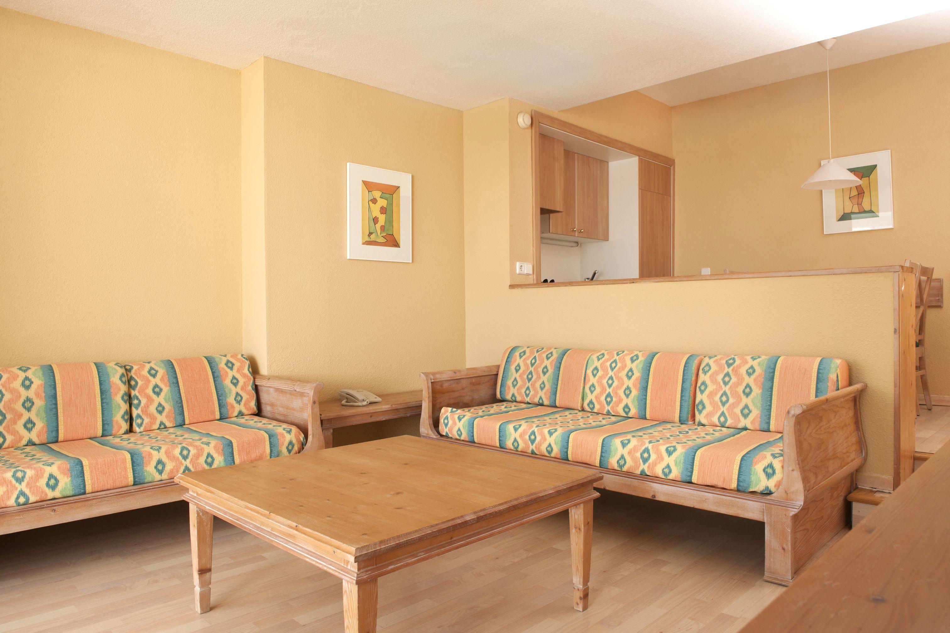 מלון אלקודיה Iberostar Waves Ciudad Blanca מראה חיצוני תמונה